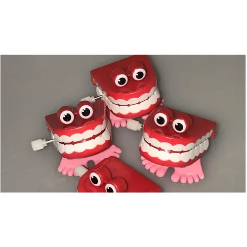 BEST PRESENT KLAPPERPROTHESE ZUM AUFZIEHEN (12 Stück)